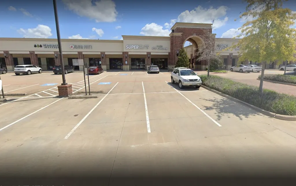 SUPERCUTS — Hair salon in Sugar Land