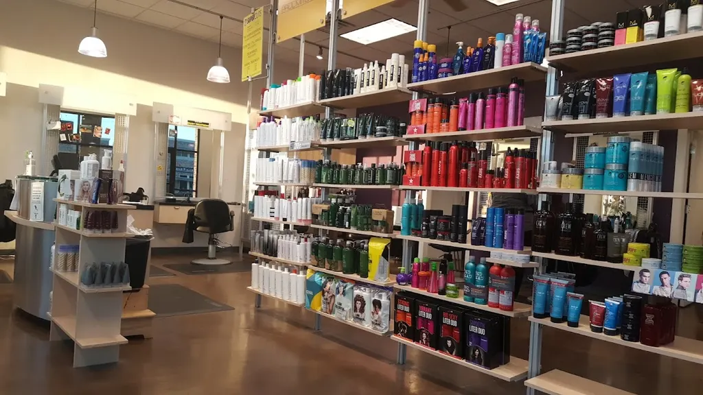 SUPERCUTS — Hair salon in Durant