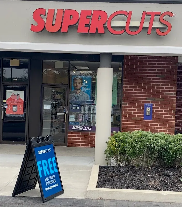 SUPERCUTS — Hair salon in Greenlawn
