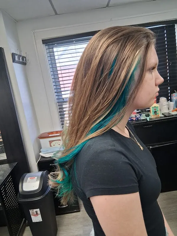 Denny's Barbershop — Hair salon in Belleville