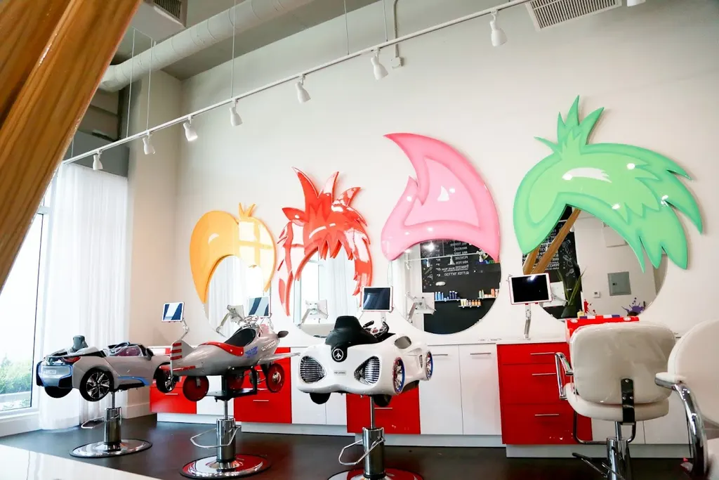 Childrensalon and spa — Hair salon in Miami