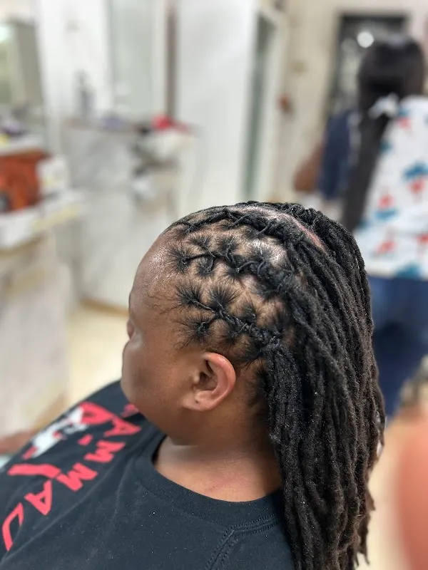 Nefertiti Hair braiding Salon — Hair salon in Glendale