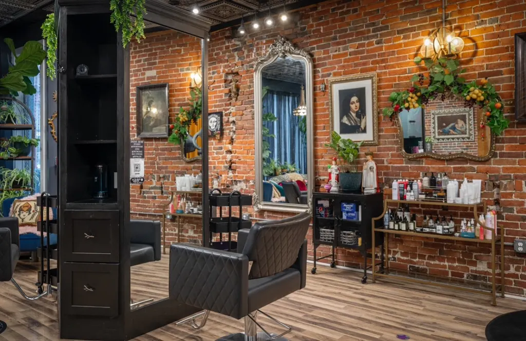Moon Baby Hair Salon — Hair salon in Salem