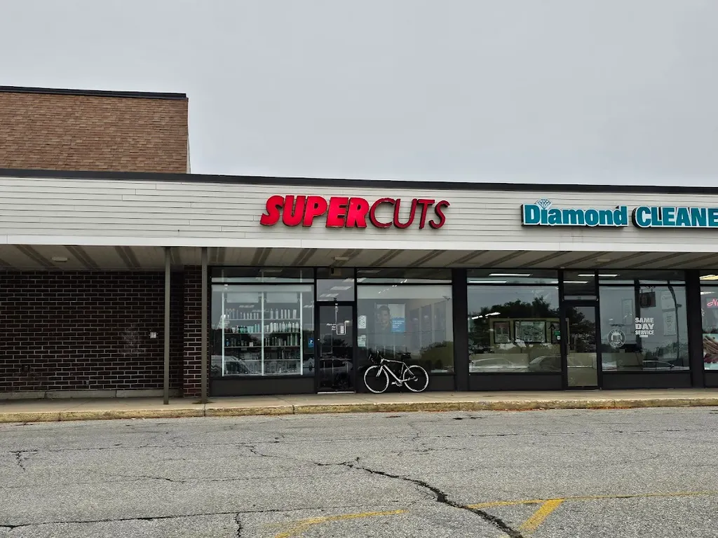 SUPERCUTS — Hair salon in Pawtucket