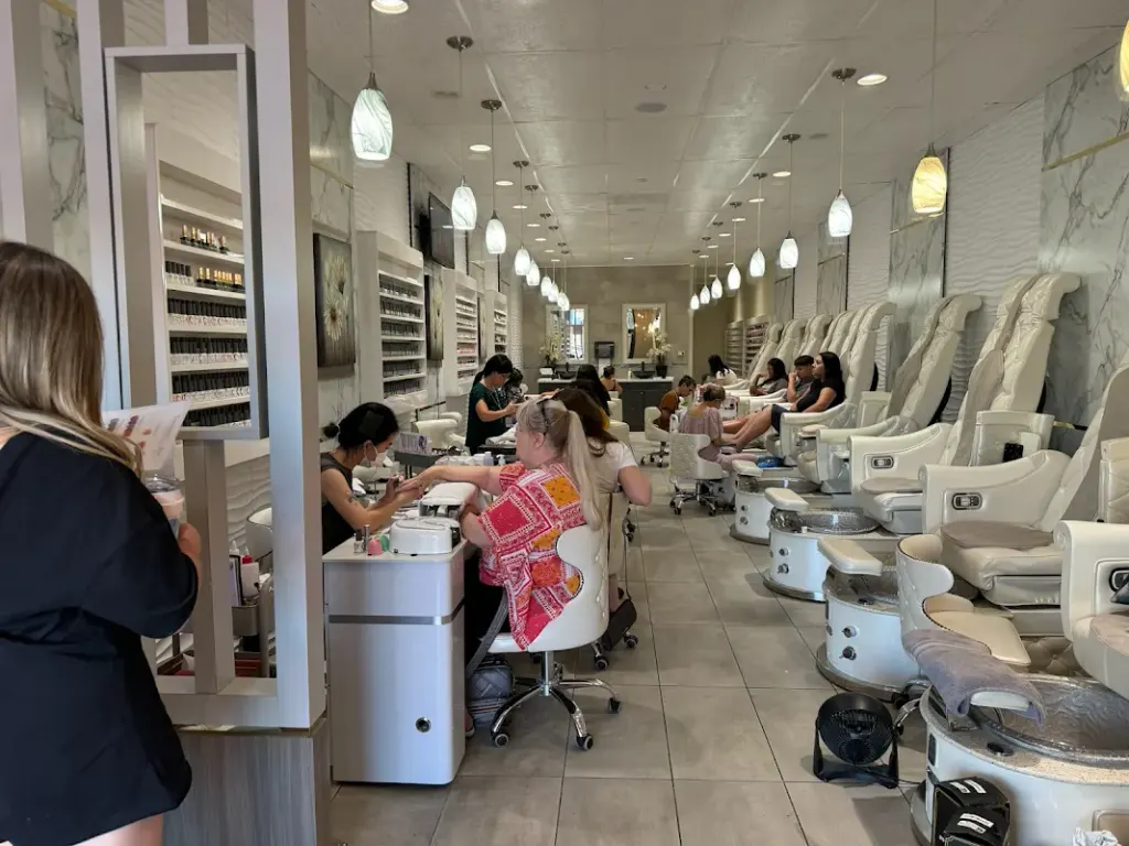 Heavenly Nails & Spa — Nail salon in Fresno