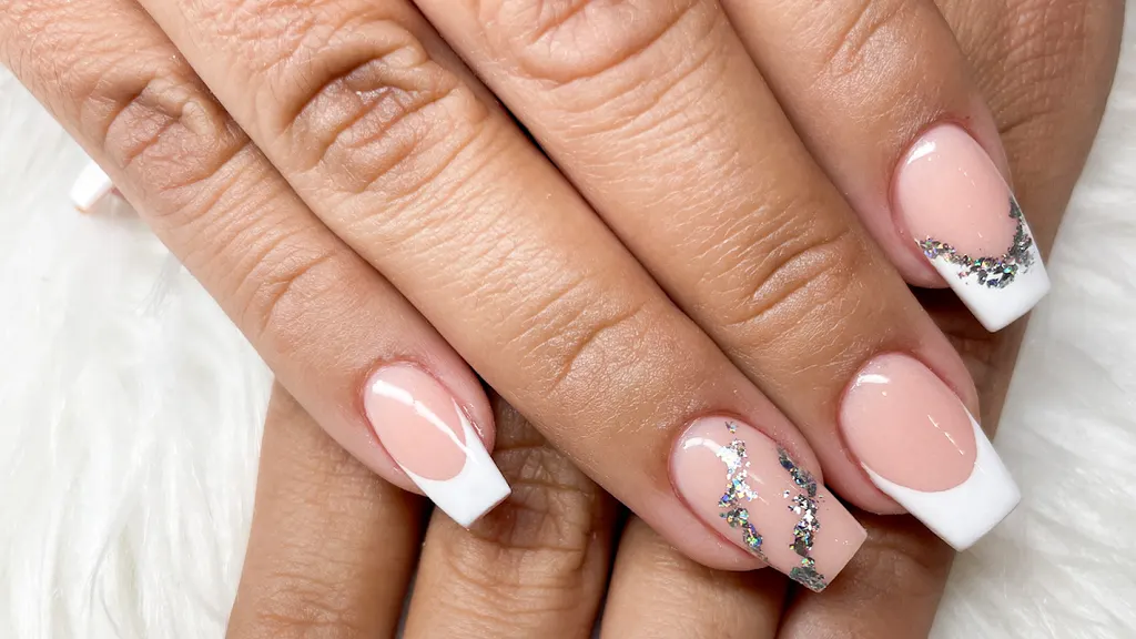 Bay Colony Nails Spa Dickinson — Nail salon in Dickinson