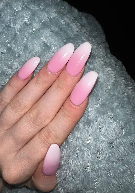 Elegant Nails — Nail salon in Jeffersonville