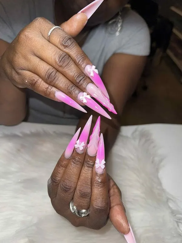 Posh Nail Lounge — Nail salon in Glendale