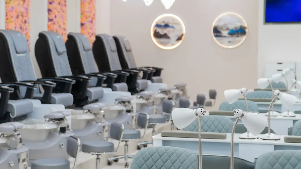 L'AmourS Nail and Spa — Nail salon in Greenacres
