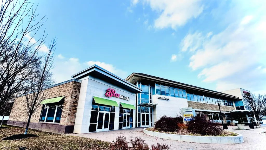 Bliss Nail Spa (#1NaturalNails-LuxuryPedi) — Nail salon in Columbia