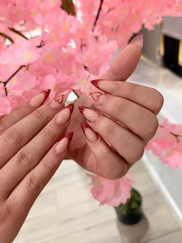 ROYAL NAIL BAR — Nail salon in New Caney