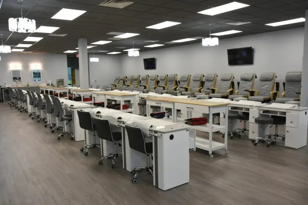 Diamond Nails — Nail salon in Madison