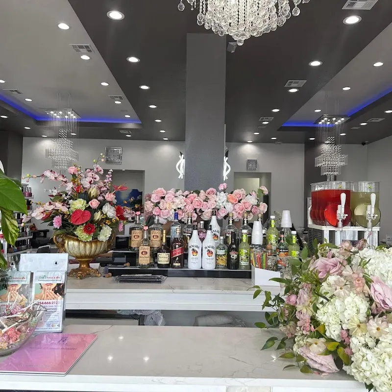 Oasis Nails & Spa — Nail salon in Hewitt