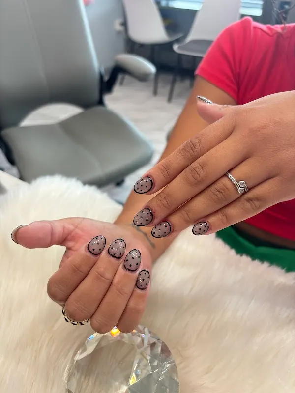 Nail Lounge — Nail salon in Maryville