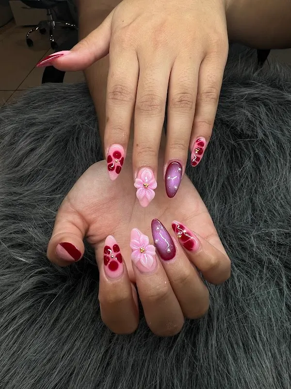 Oasis Nails — Nail salon in Bloomington