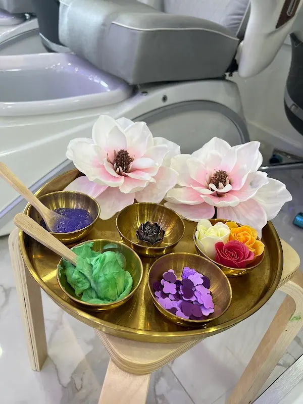 Angel Nails — Nail salon in Clarksville