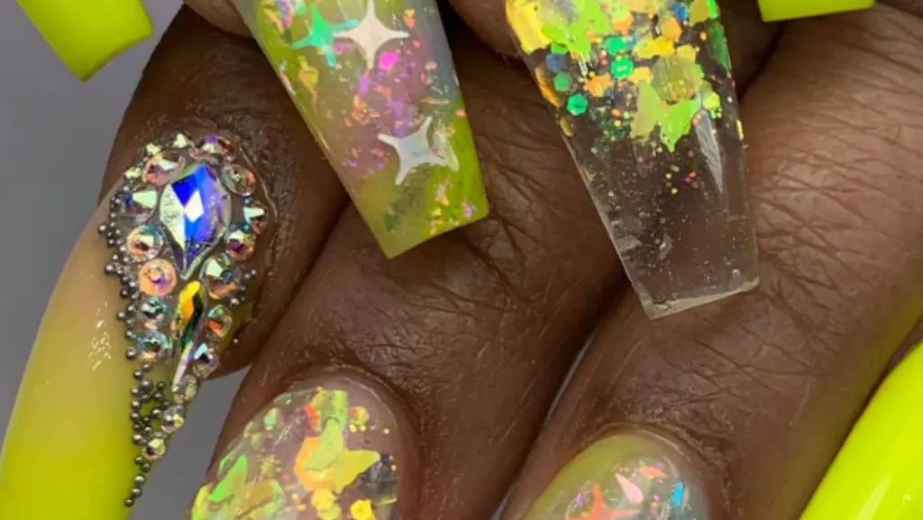 L & R Nails — Nail salon in Atlanta