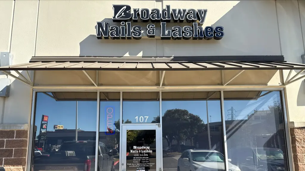 Broadway Nails & Lashes — Nail salon in San Antonio