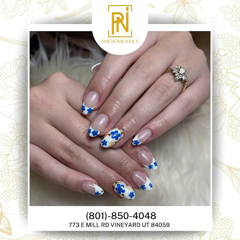 PHENOMENAILS — Nail salon in Vineyard
