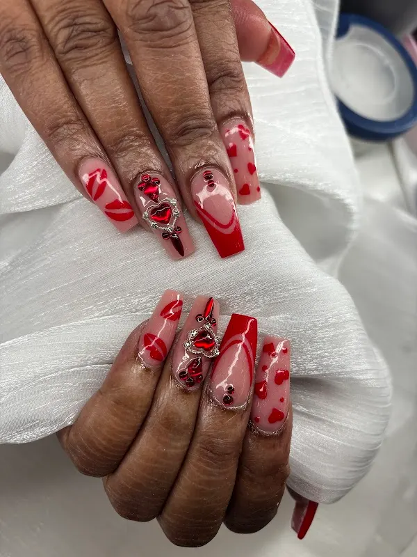 Helen Nails & Beauty — Nail salon in Chicago