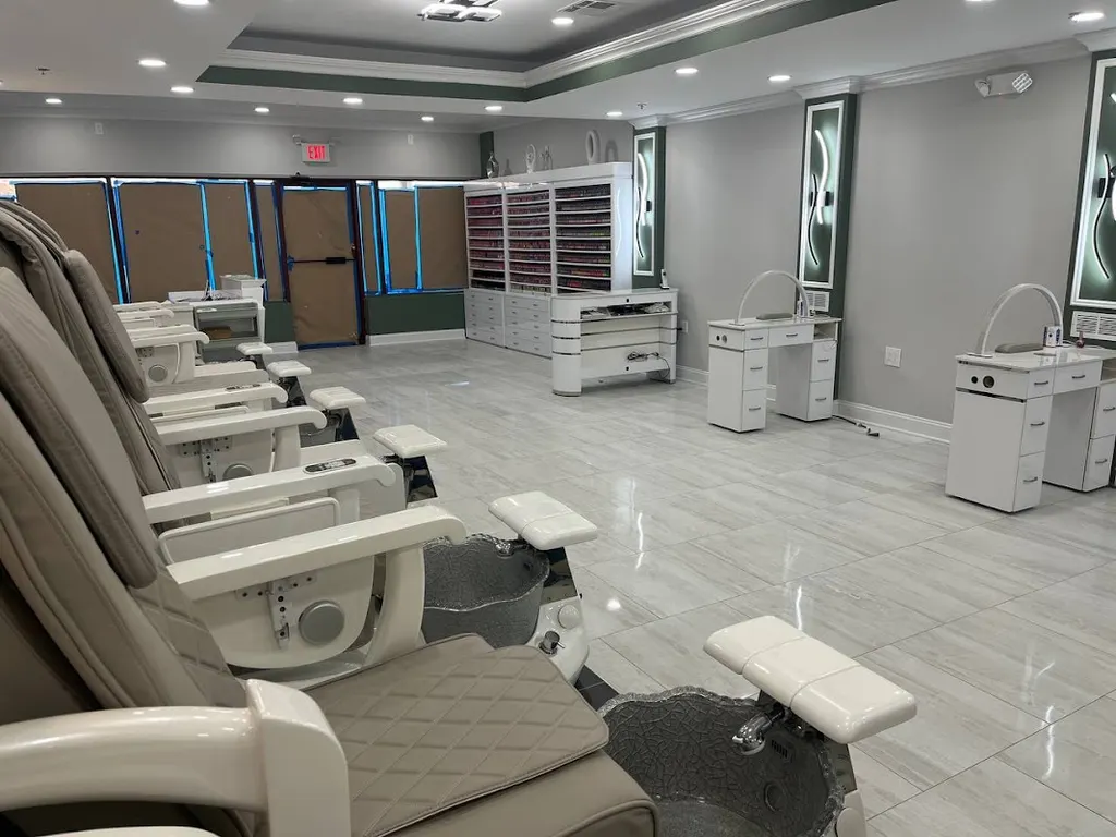 Be Shine Nails — Nail salon in Bridgewater