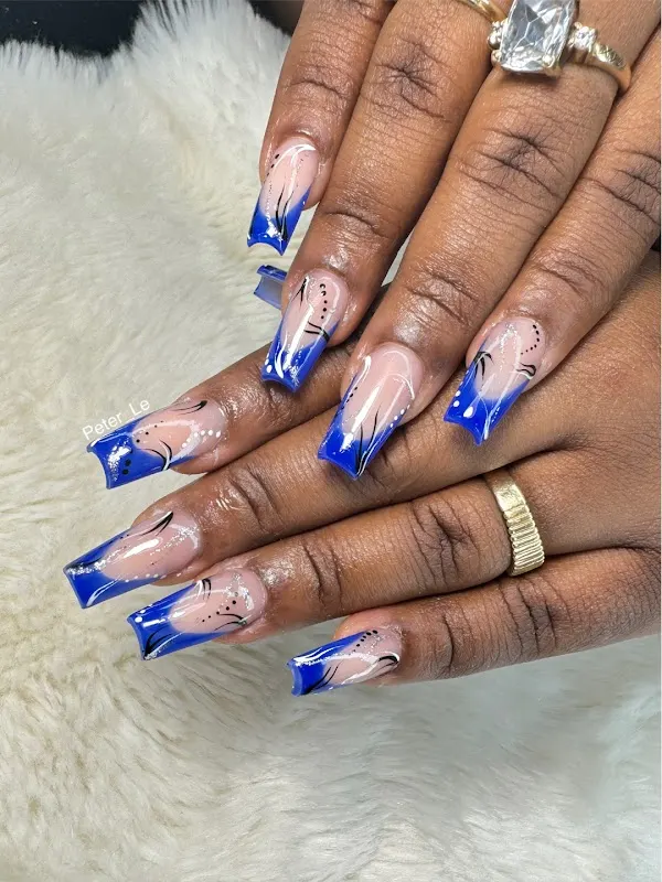 Holistic nails art — Nail salon in Newton
