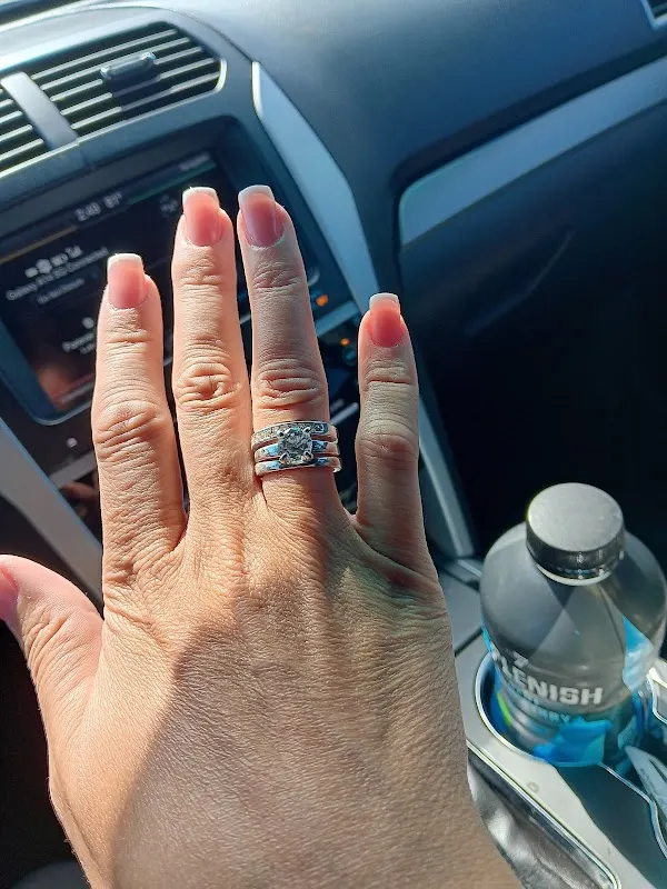 Lovely Nail & Spa — Nail salon in St Cloud