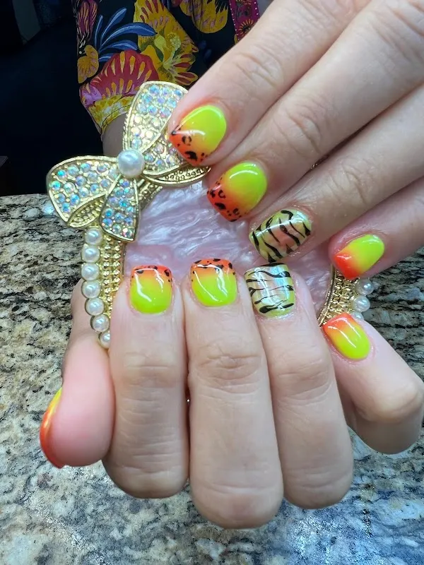 Deluxe Nail Spa — Nail salon in Cary