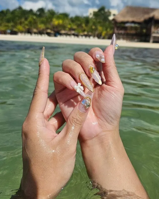 Aura Nail House — Nail salon in Lakeland