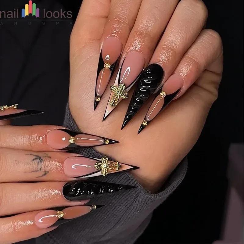 Moon Nail Lounge — Nail salon in St. Petersburg
