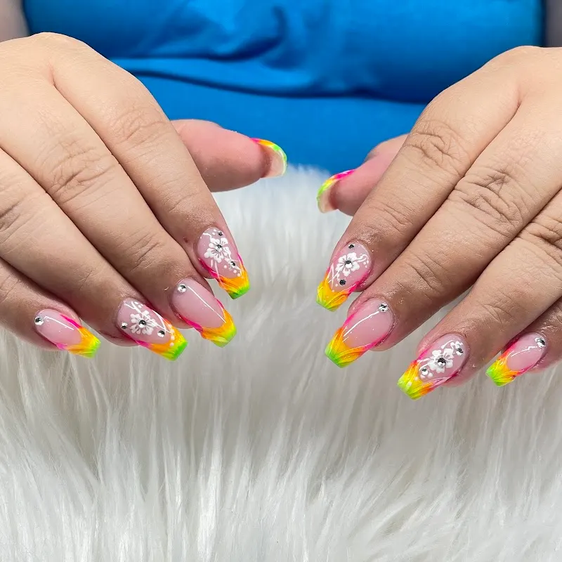studio nails spa — Nail salon in Bayville