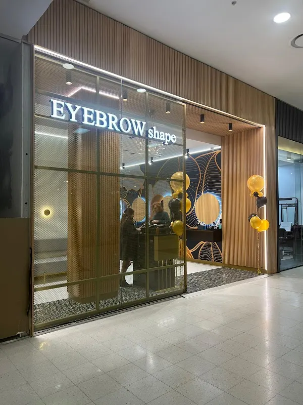 Eyebrow Shape- Cx Shopping Centre — Beauty salon in Adelaide