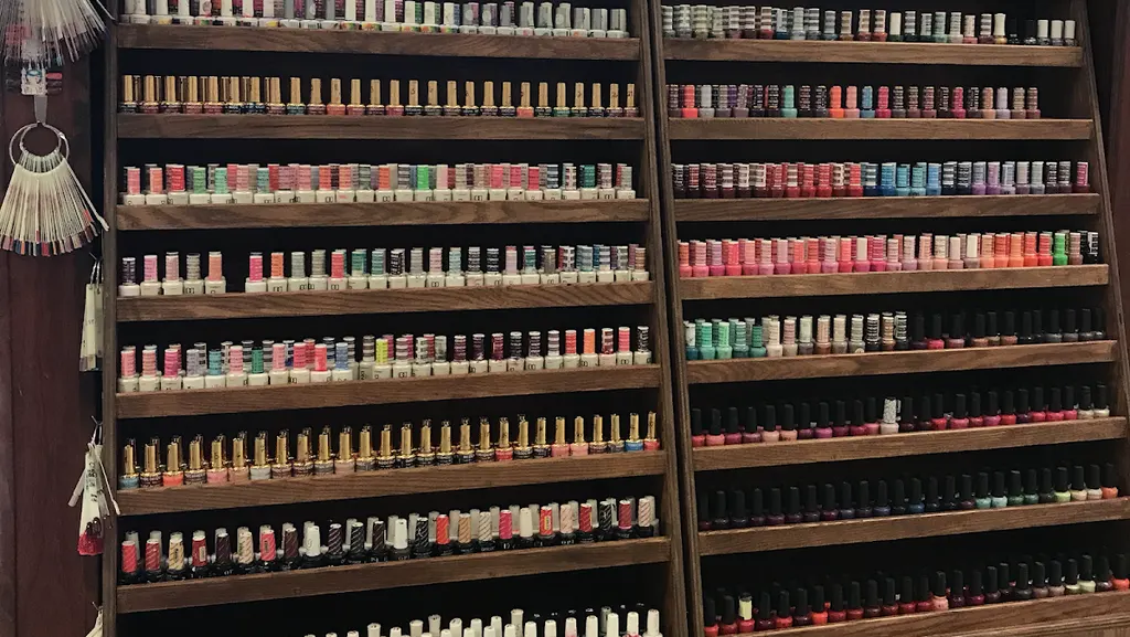 Kahite Nails — Nail salon in Vonore