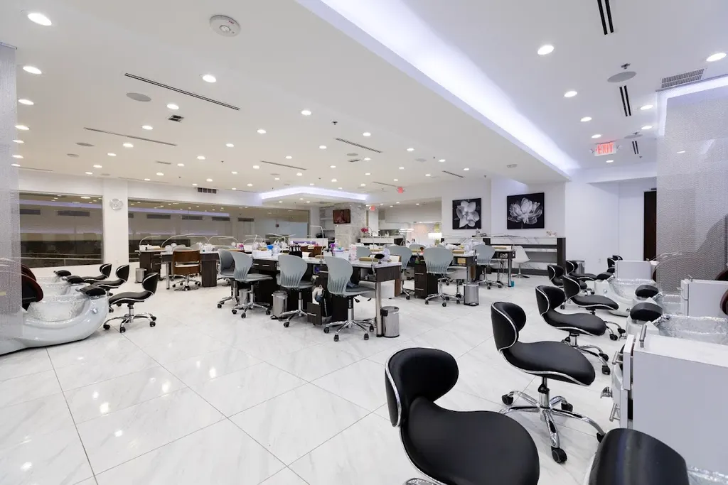 Modern Nails & Spa — Nail salon in Arlington