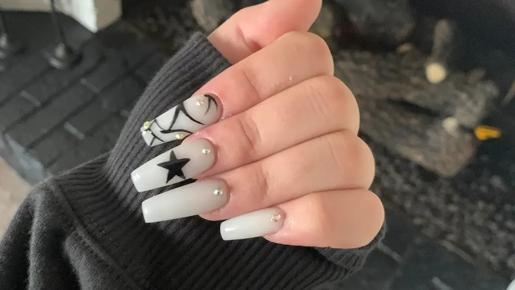 Andy Nails — Nail salon in Newaygo