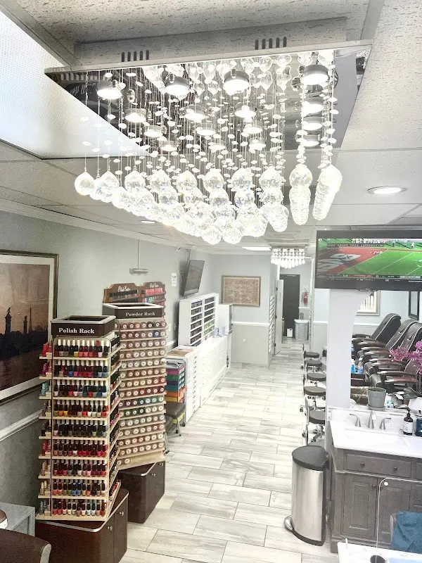 Luxury Nails — Nail salon in Hanover