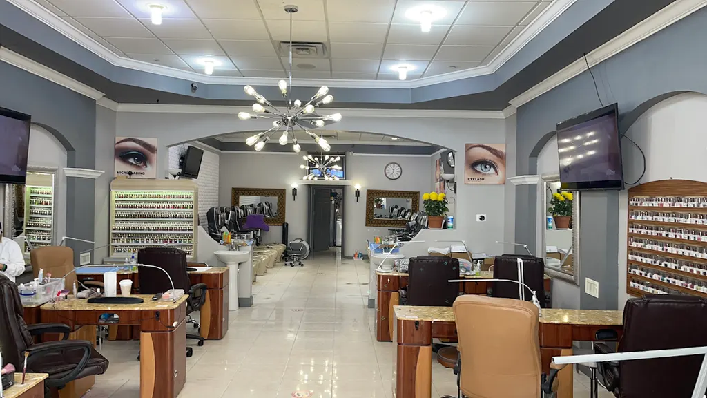 G Nails & Spa — Nail salon in Bedford