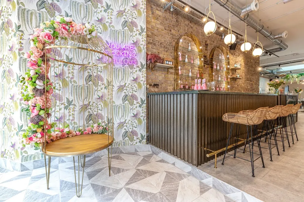 Duck & Dry — Hairdresser in London