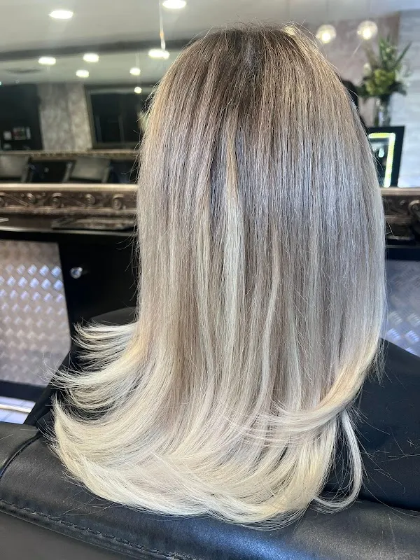 The Lounge — Hairdresser in Bexleyheath