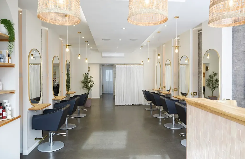 SALT + SULI — Hairdresser in Hove