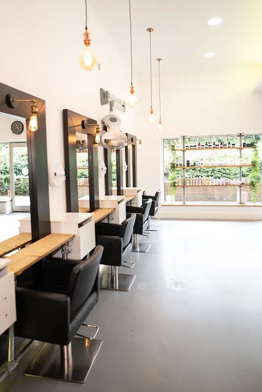 Pelo Hair — Hairdresser in Warwick