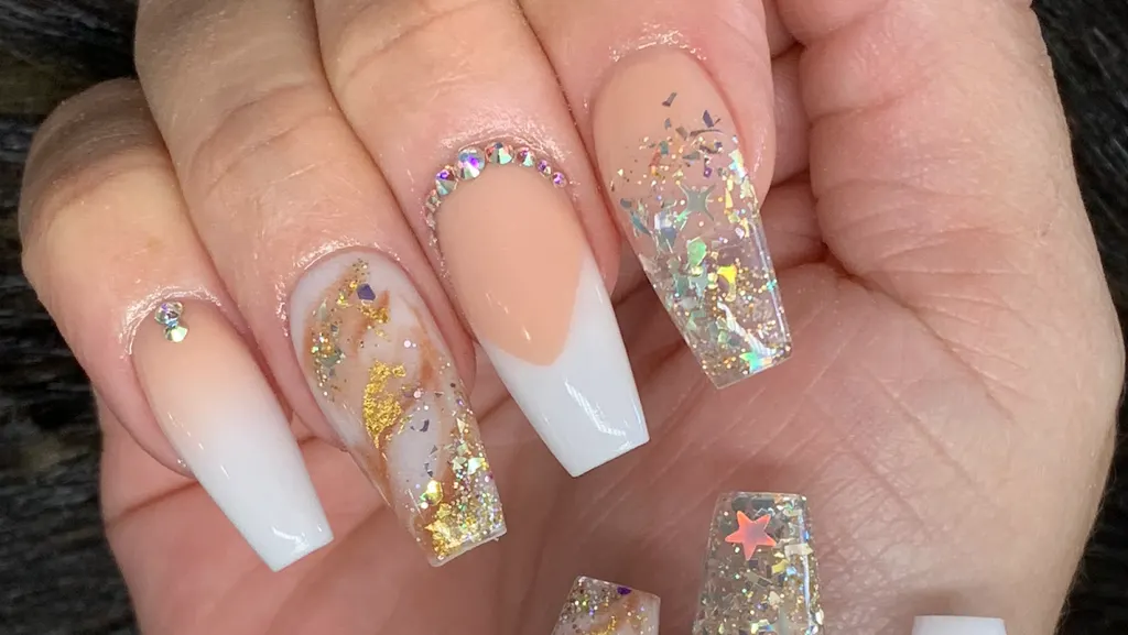 Luxy Nails Salon — Nail salon in Middleburg