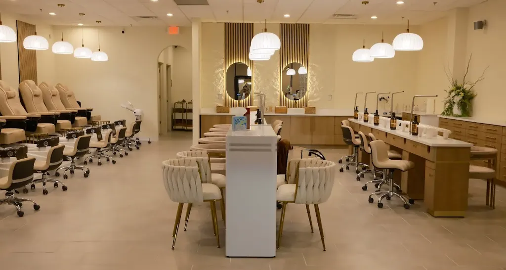 Venus Nail Studio — Nail salon in Papillion