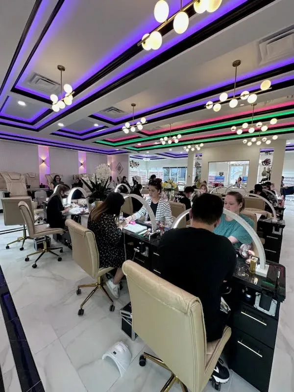 Velvet Nail Bar III — Nail salon in Orlando