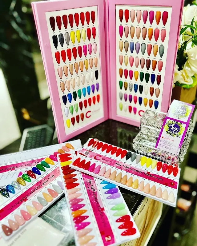 Lux Nails Spa — Nail salon in Eagan