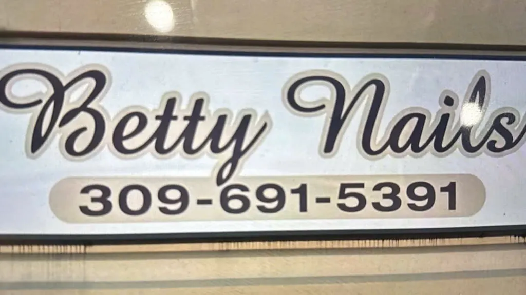 Betty Nails — Nail salon in Peoria