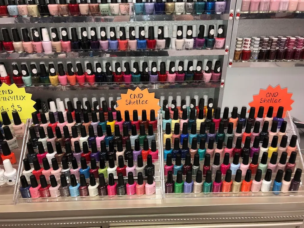 Cani Nails Saline Michigan — Nail salon in Saline