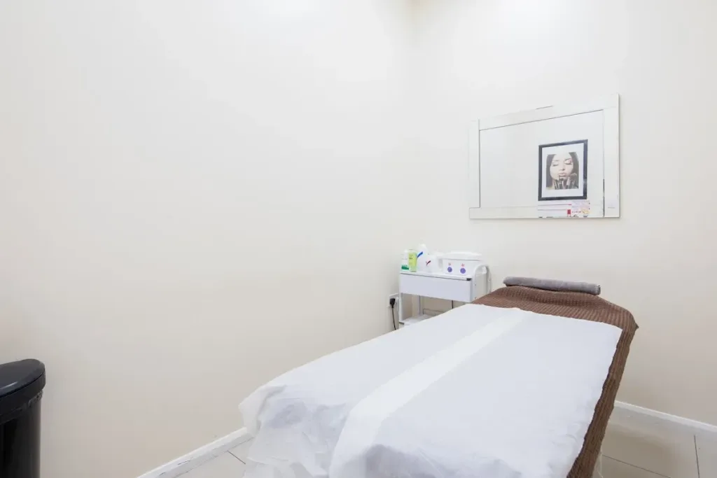 Ria London — Beauty Salon in London