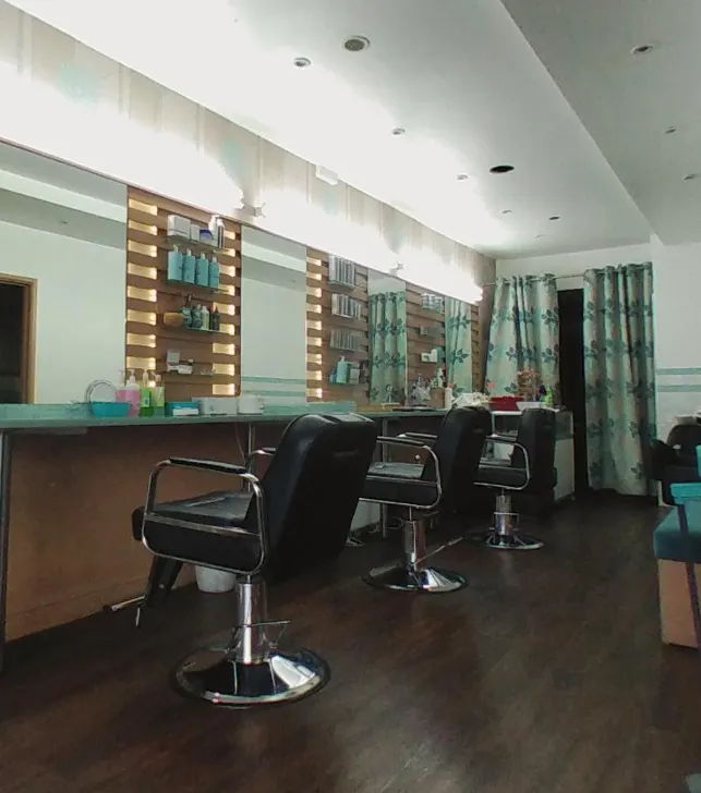 Sapna Salon — Beauty Salon in Morden