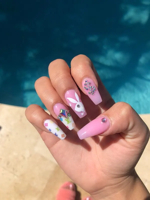 5th Avenue Nail — Nail salon in Boca Raton